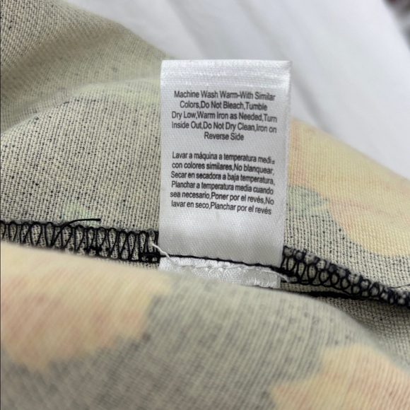 VENUS Black Cropped Jean Jacket with Yellow Rose Print and Green Leaves - Picture 12 of 12